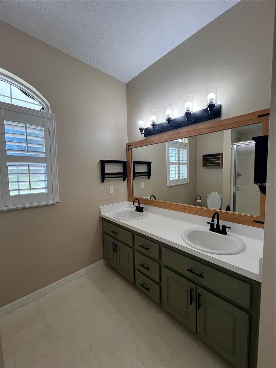 9120 COUNTY ROAD 304 — photo 12 of 28