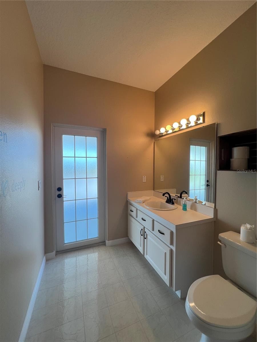 9120 COUNTY ROAD 304 — photo 14 of 28