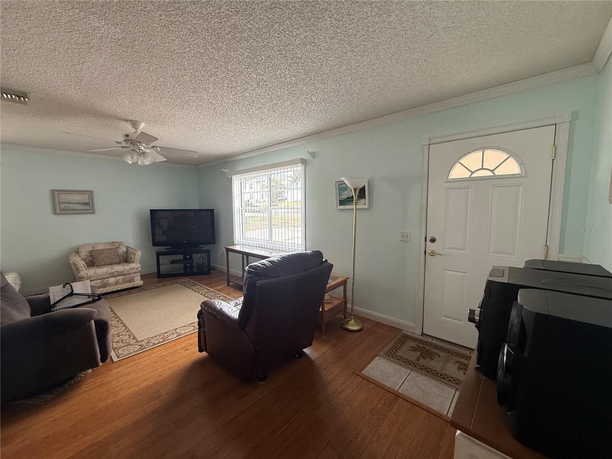 12131 ROCKFORD STREET — photo 24 of 39
