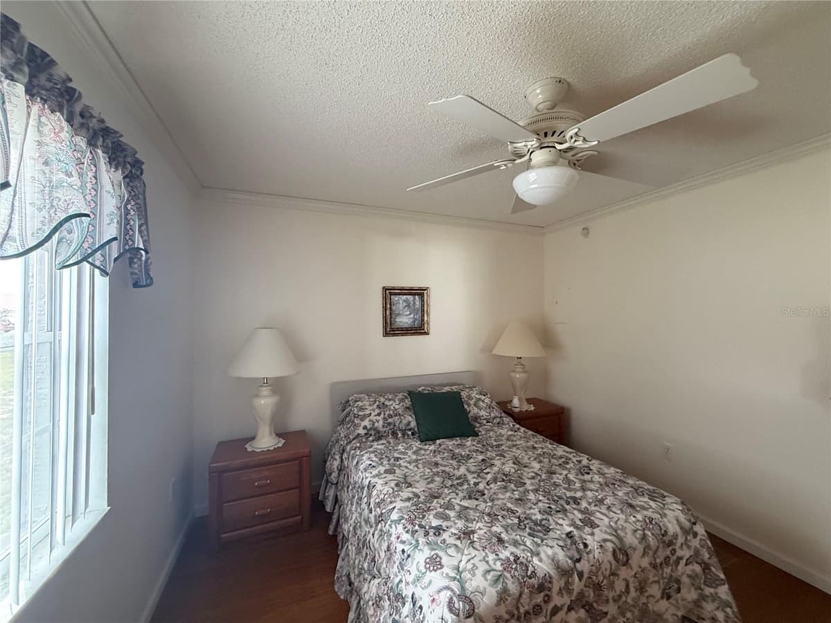 12131 ROCKFORD STREET — photo 14 of 39