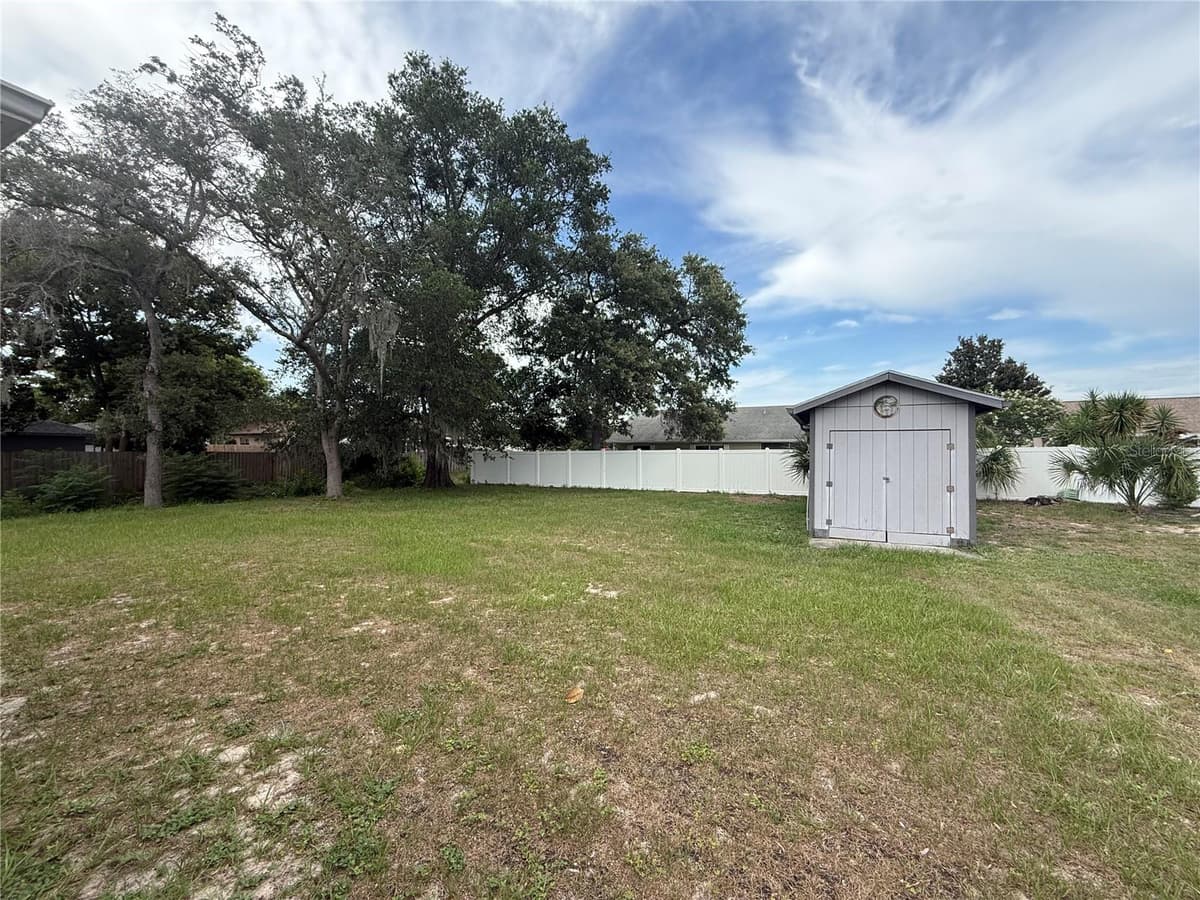 12131 ROCKFORD STREET — photo 28 of 39