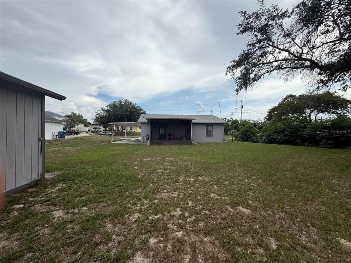 12131 ROCKFORD STREET — photo 30 of 39