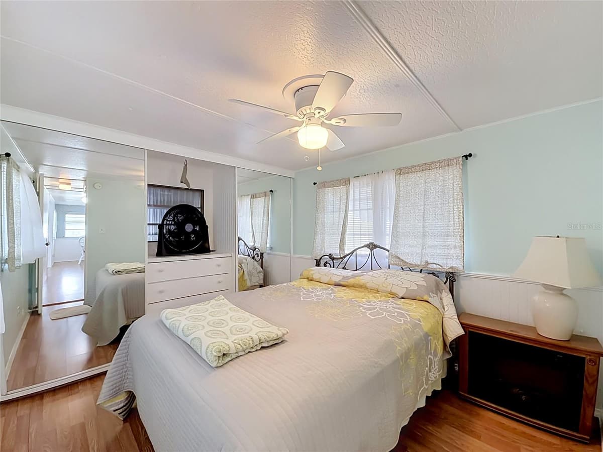 12674 SEMINOLE BOULEVARD — photo 17 of 21