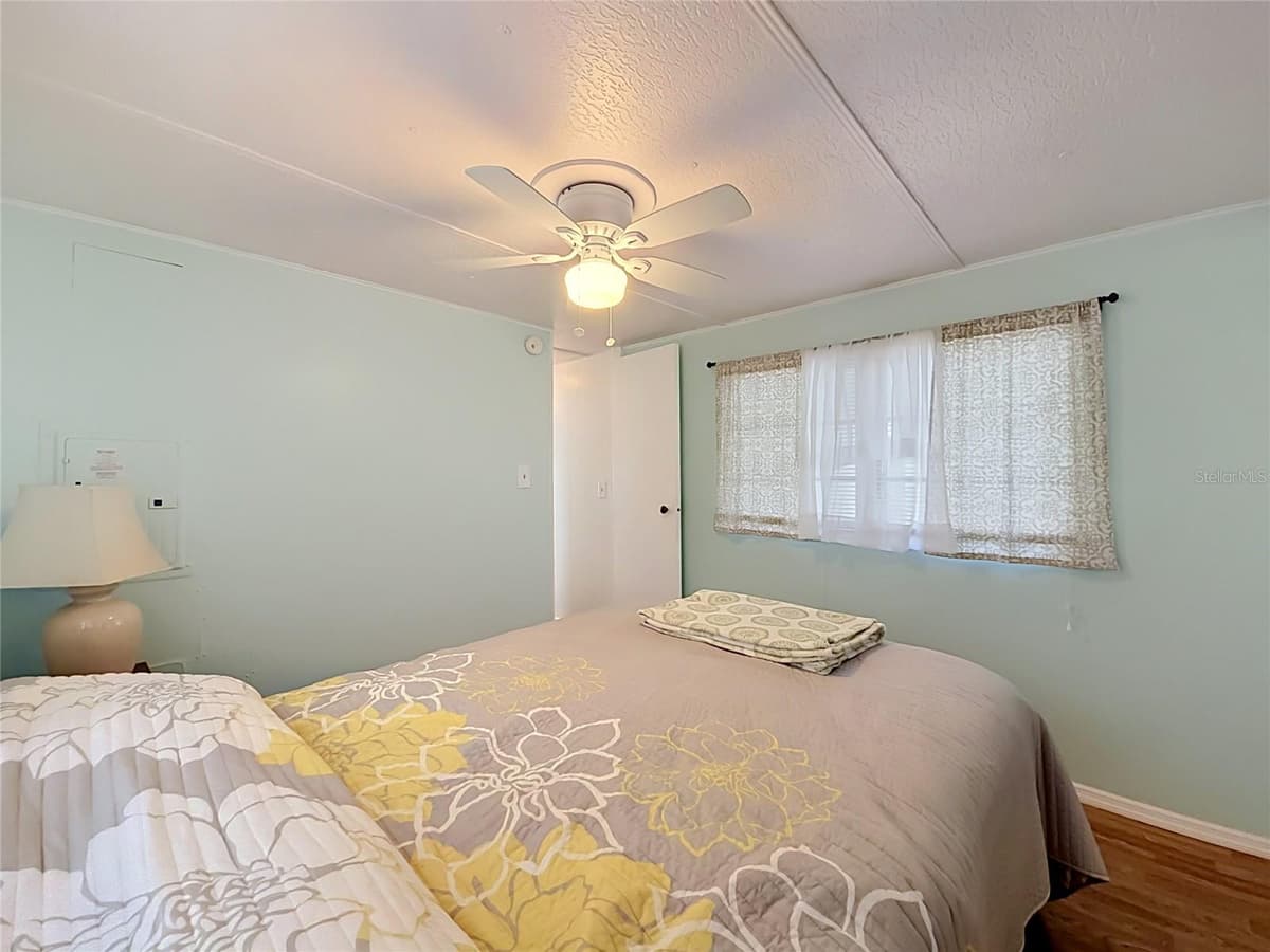 12674 SEMINOLE BOULEVARD — photo 15 of 21