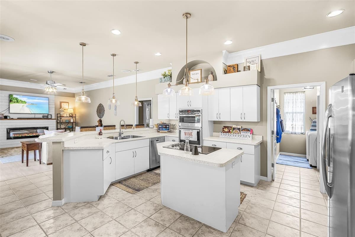 12808 VISTA PINE CIRCLE — photo 10 of 43