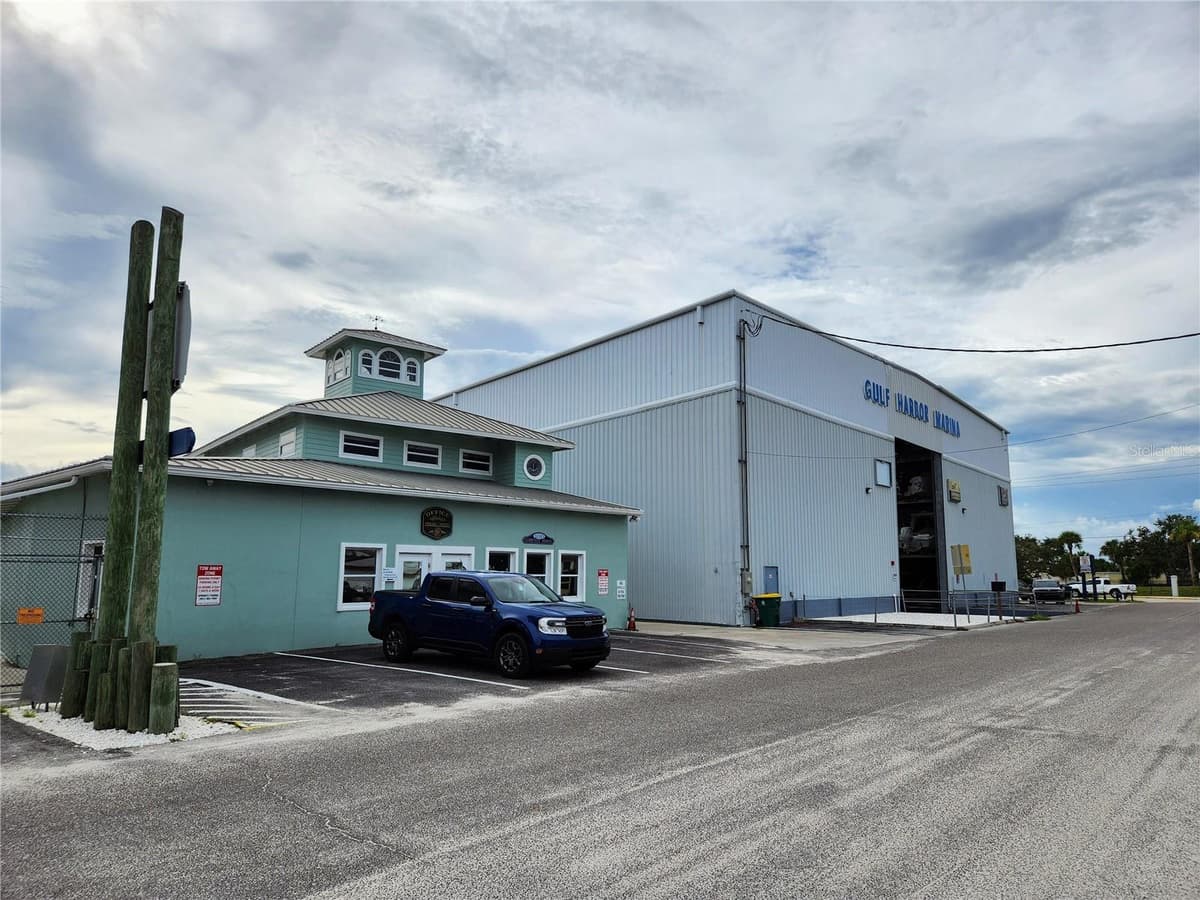 100 CIRCUIT ROAD — photo 1 of 46