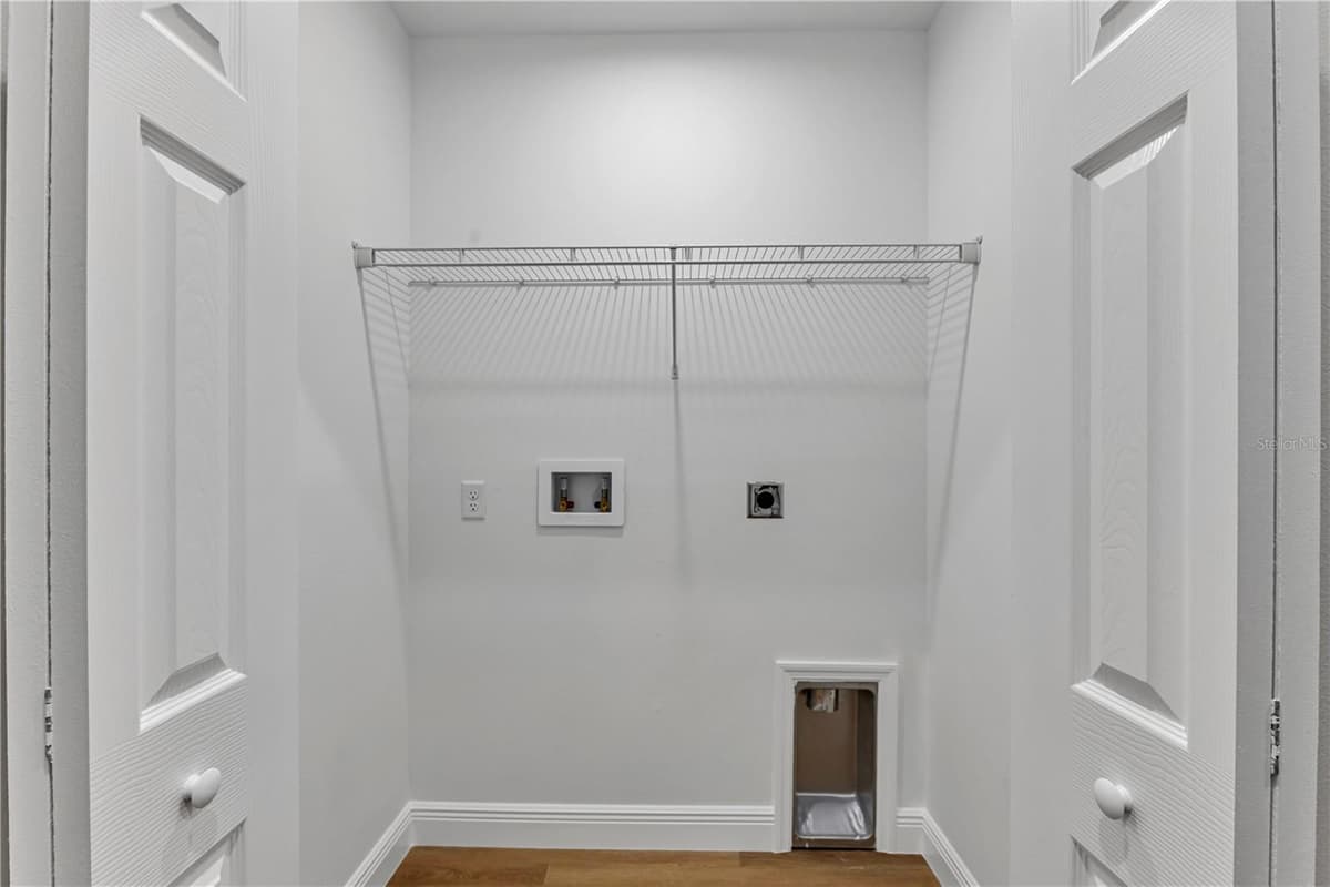379 ORANGE AVENUE — photo 26 of 32