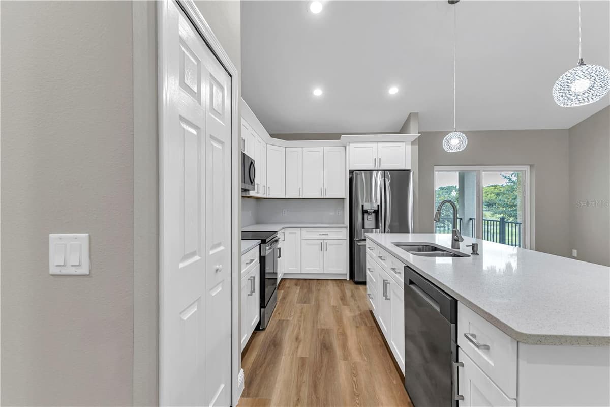 379 ORANGE AVENUE — photo 18 of 32