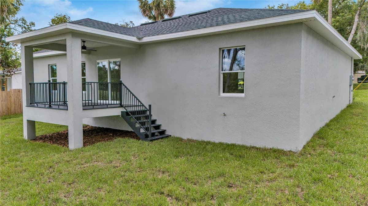 379 ORANGE AVENUE — photo 3 of 32