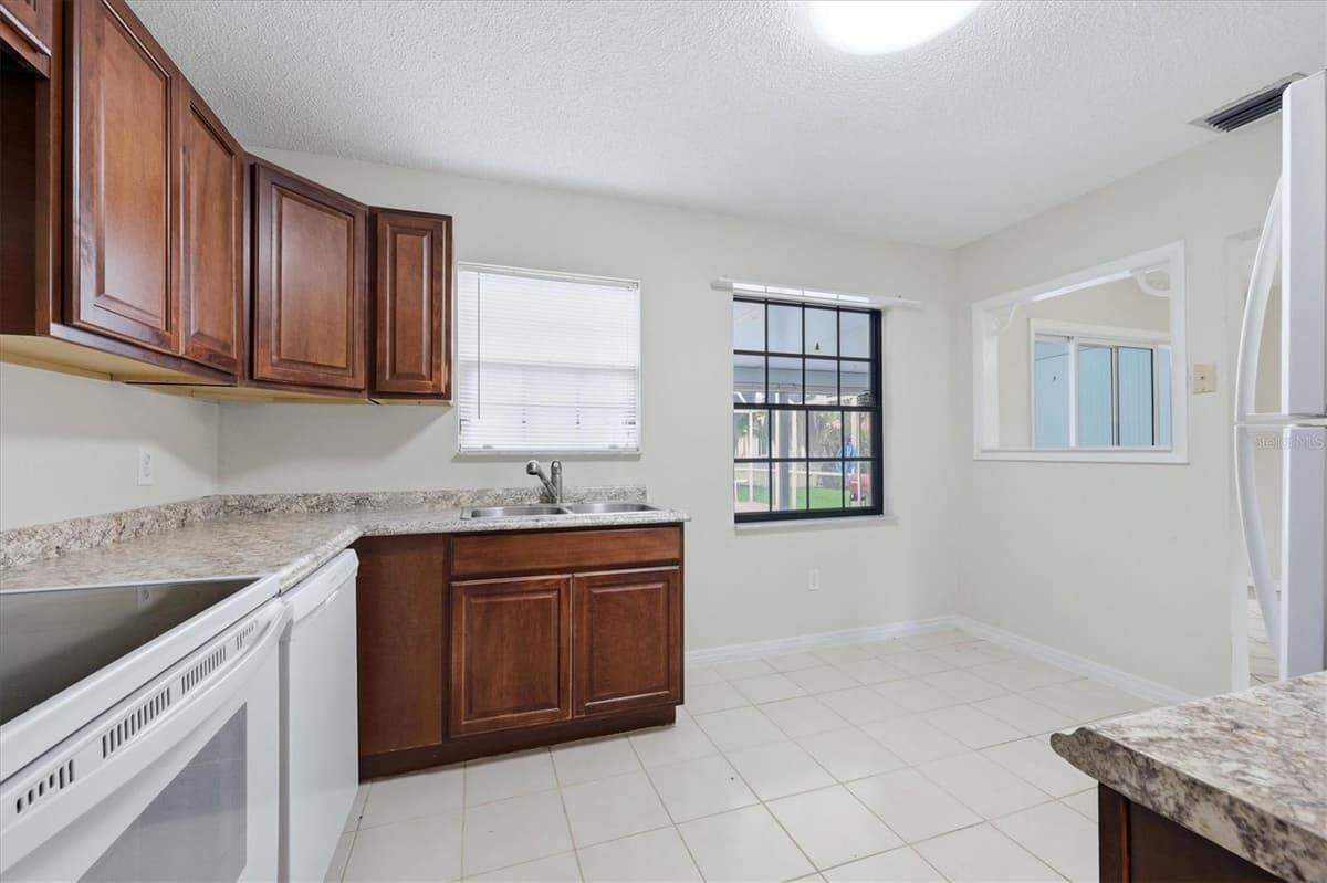 3750 ABA LANE — photo 16 of 46