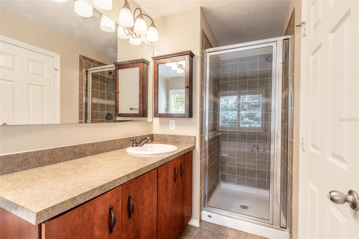 2669 SICILY DRIVE — photo 19 of 41