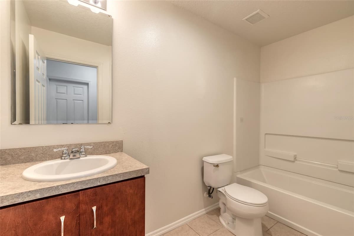 2669 SICILY DRIVE — photo 23 of 41