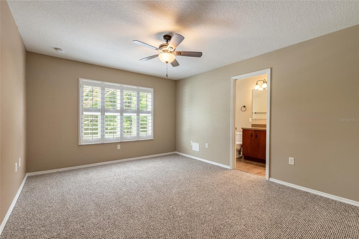 2669 SICILY DRIVE — photo 16 of 41