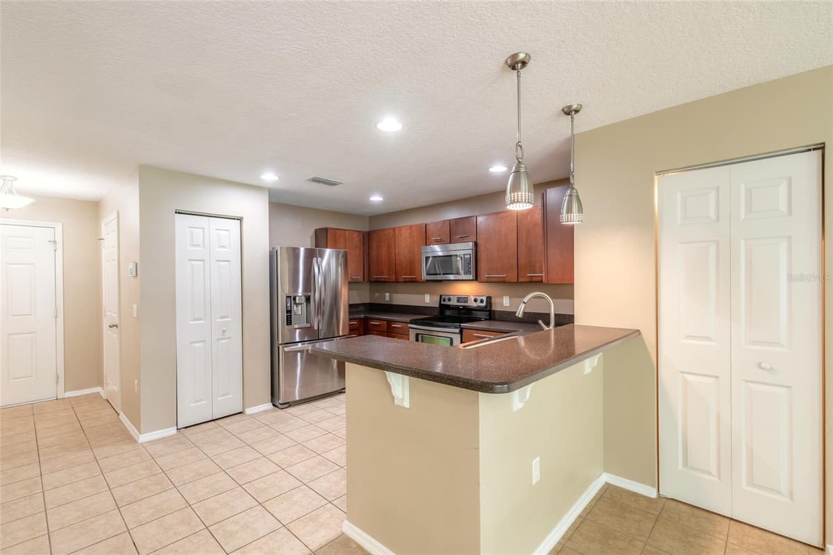 2669 SICILY DRIVE — photo 10 of 41