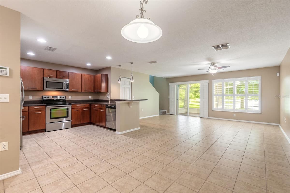 2669 SICILY DRIVE — photo 8 of 41