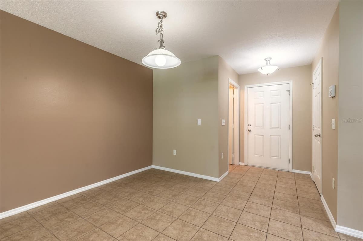 2669 SICILY DRIVE — photo 6 of 41