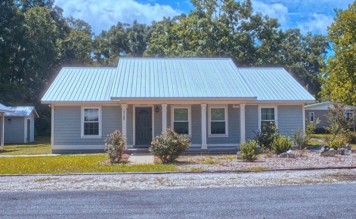 3109 BRYANT AVENUE — photo 1 of 26