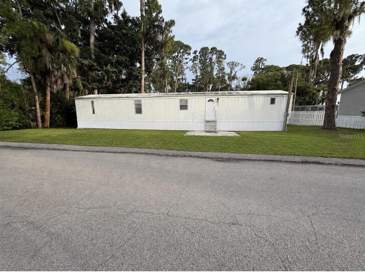 35 SUNSET CIRCLE — photo 10 of 10