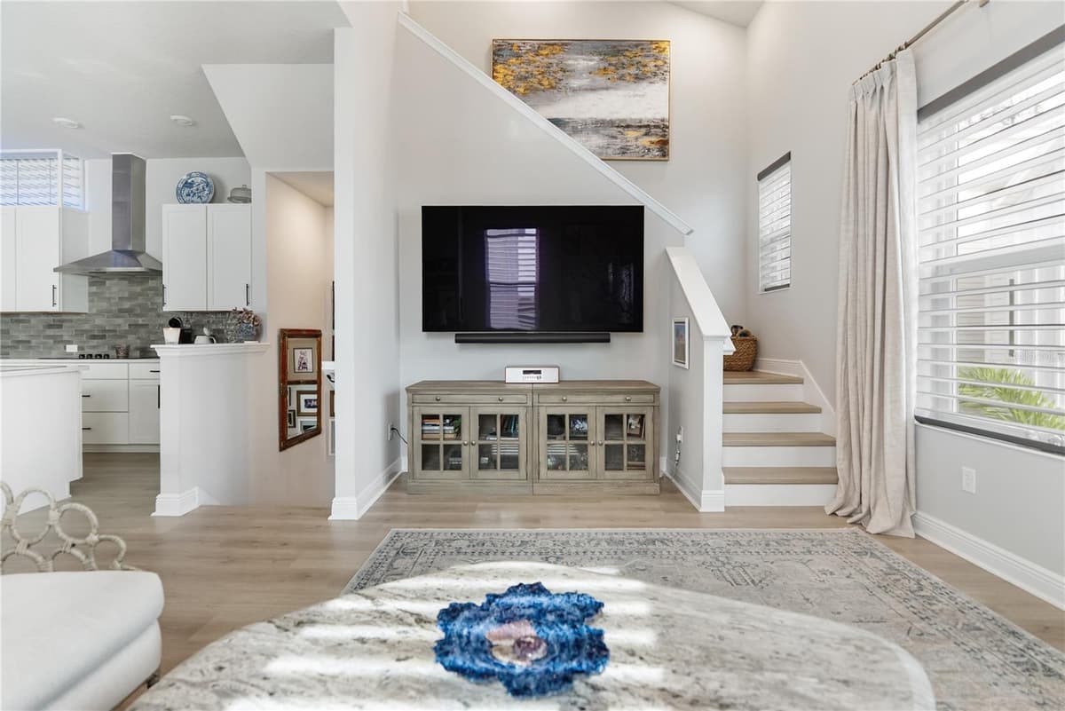 2501 BOONE COURT — photo 4 of 55