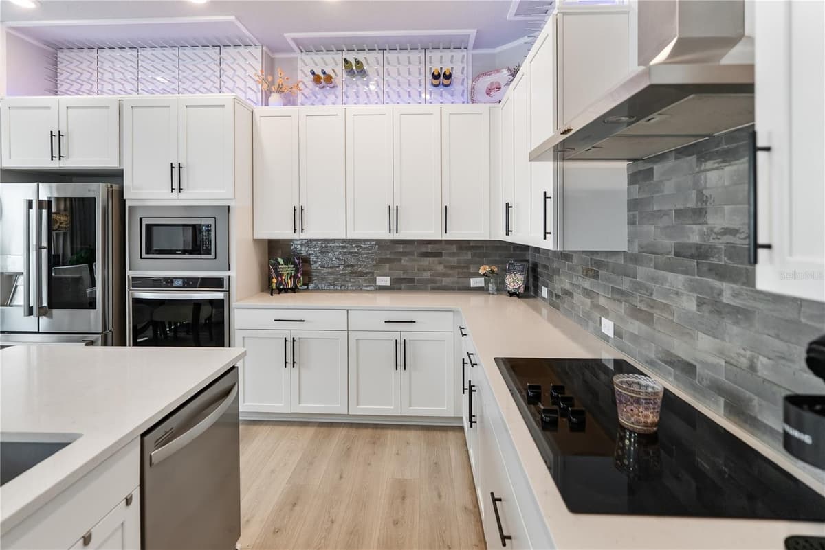 2501 BOONE COURT — photo 7 of 55