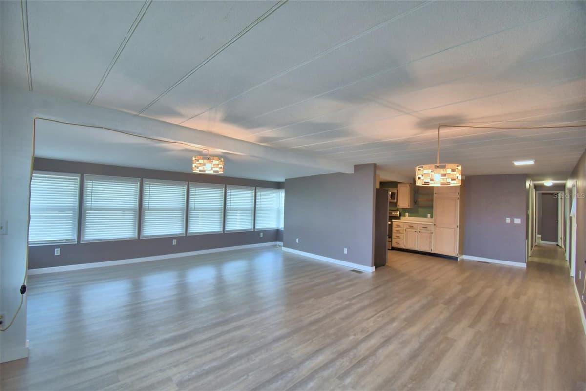 111 PARADISE LANE — photo 10 of 50