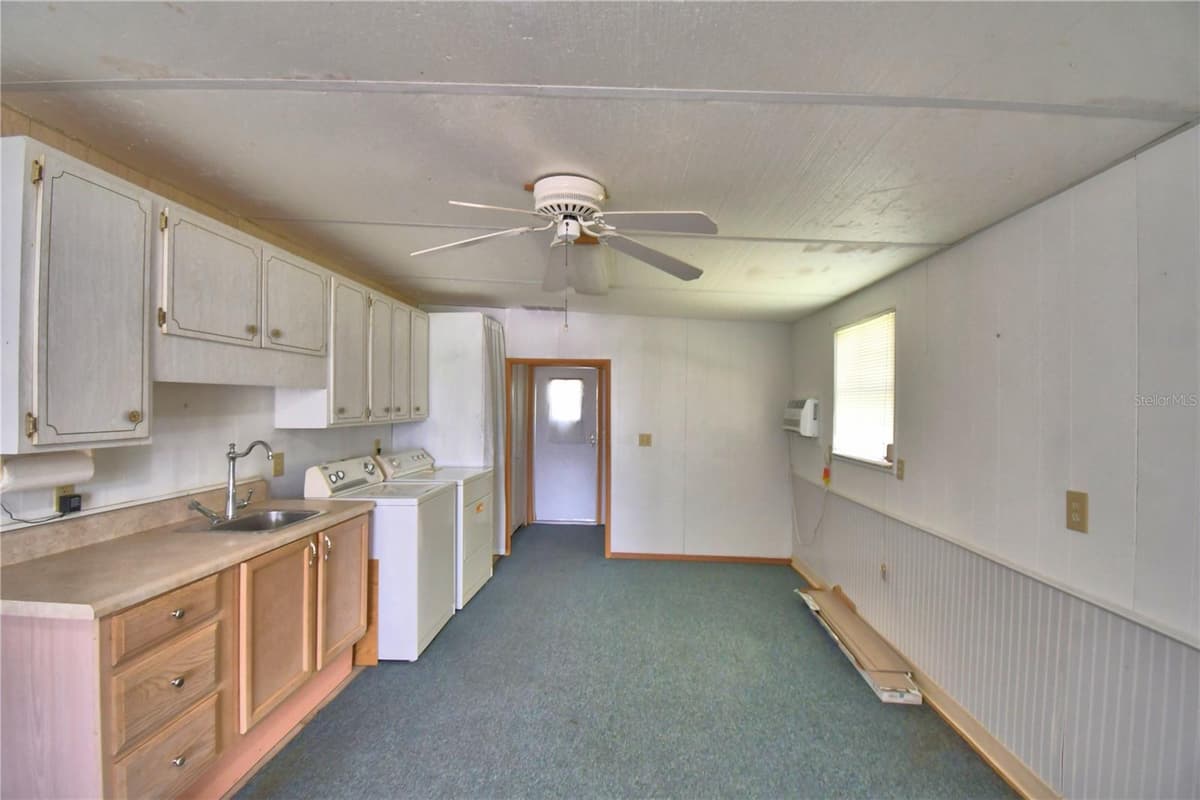 111 PARADISE LANE — photo 33 of 50