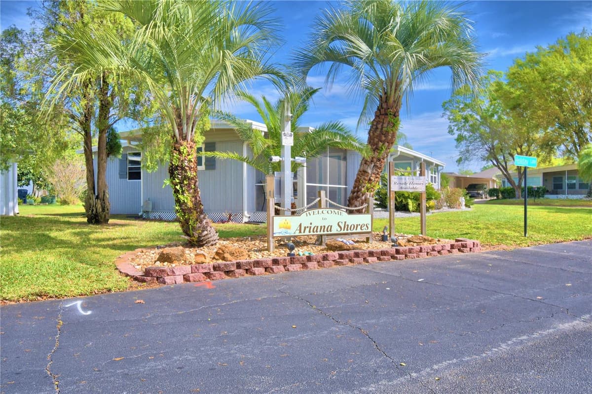 111 PARADISE LANE — photo 39 of 50