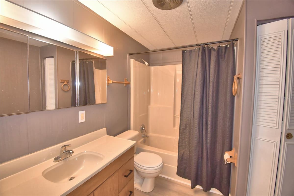 111 PARADISE LANE — photo 30 of 50