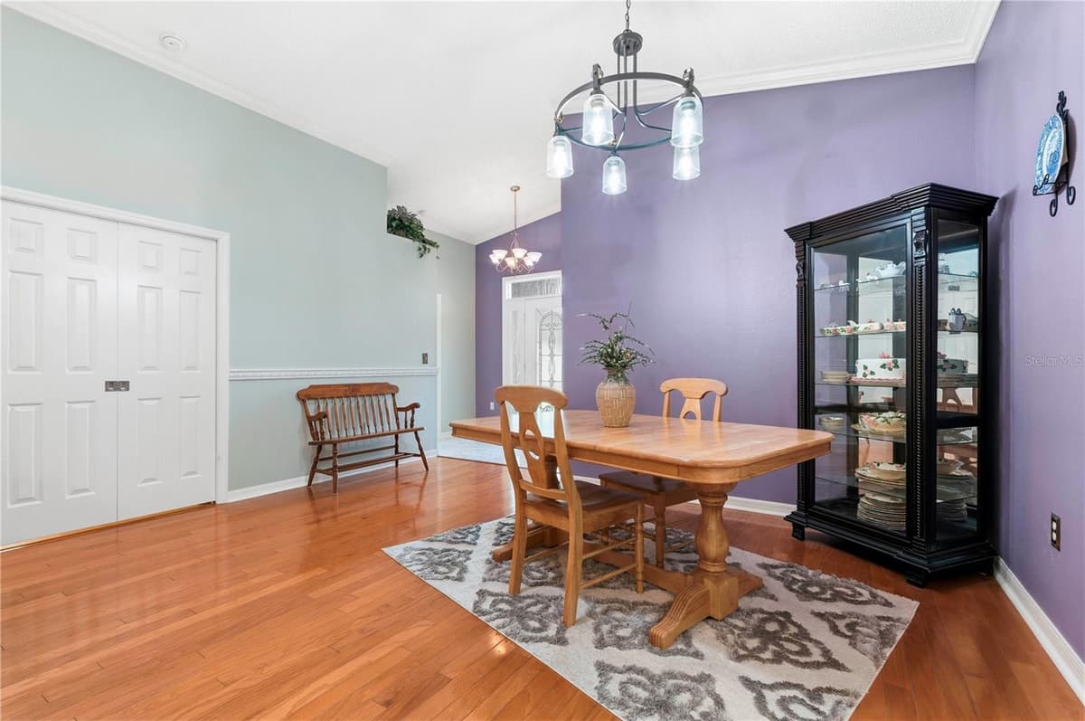 842 OLD OAKS LANE — photo 8 of 56