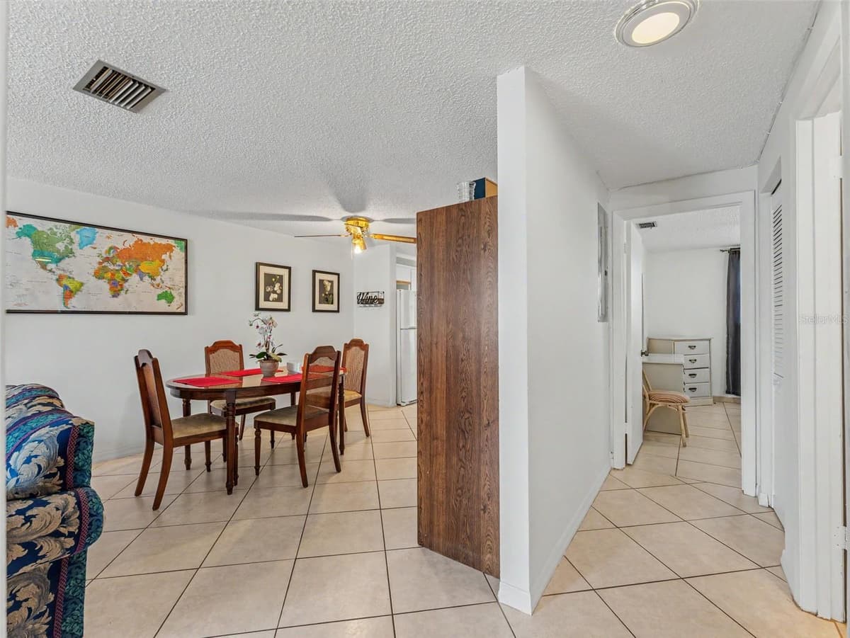 6340 PROVIDENCE CIRCLE — photo 8 of 13