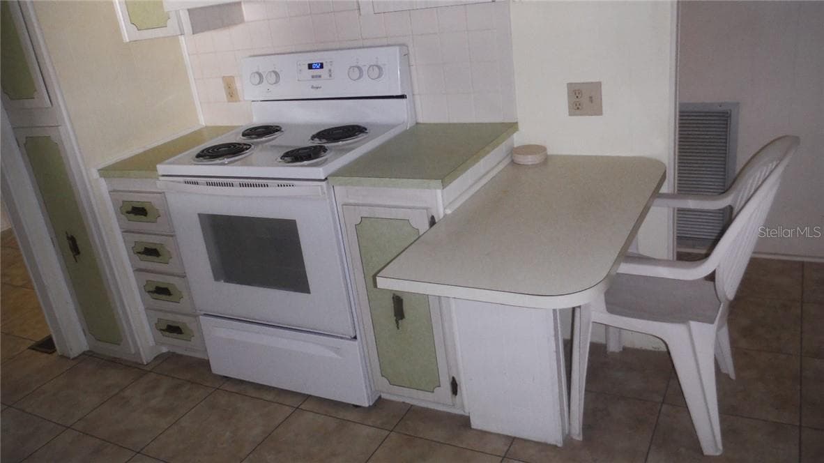 37 HONEY BEAR COURT — photo 7 of 25