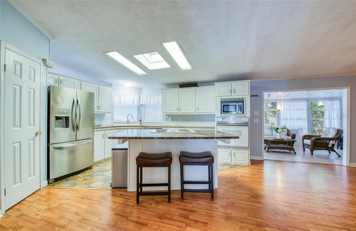 480 TROUT LANE — photo 8 of 62