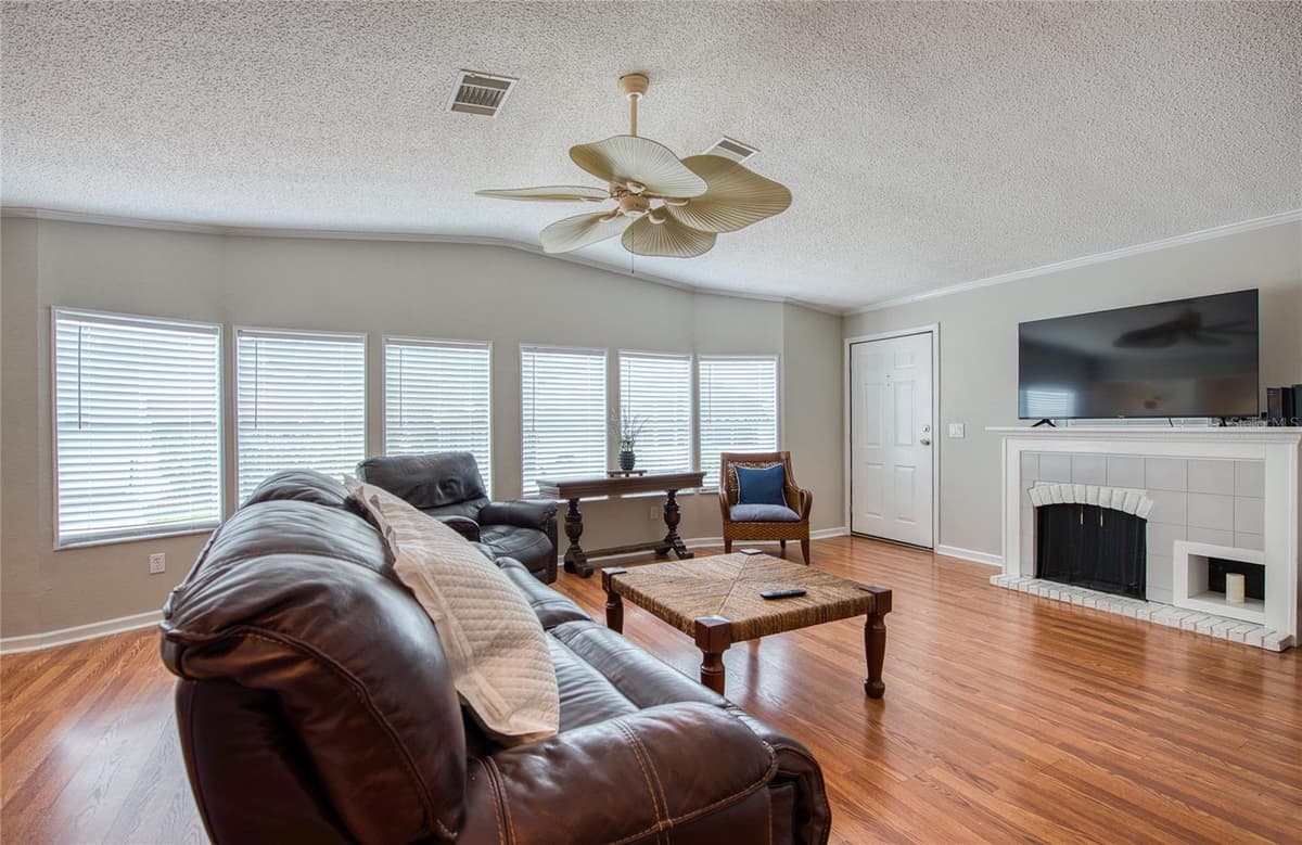 480 TROUT LANE — photo 2 of 62