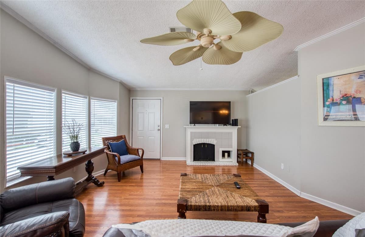 480 TROUT LANE — photo 3 of 62