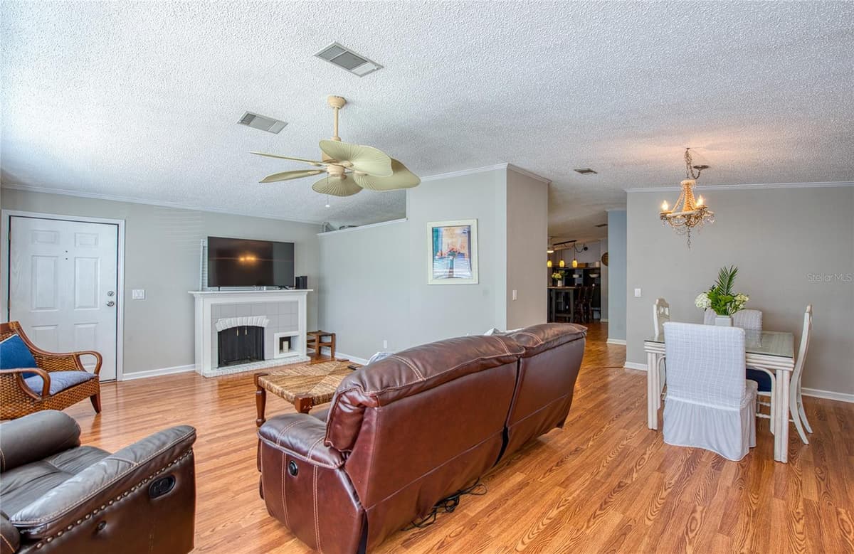 480 TROUT LANE — photo 6 of 62