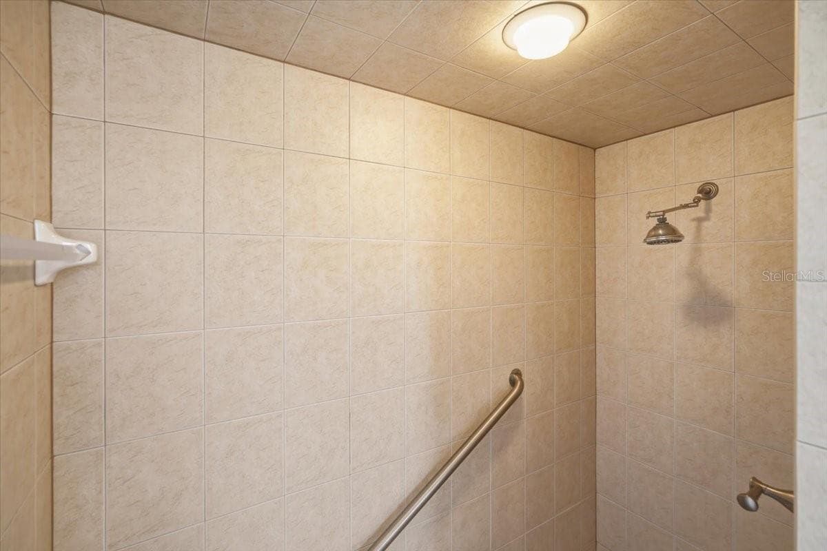 58 BYRSONIMA CIRCLE — photo 23 of 50