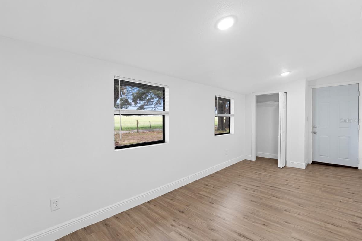 12616 THONOTOSASSA ROAD — photo 18 of 54