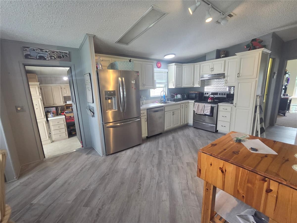 311 TOWNBRIDGE DRIVE — photo 17 of 96