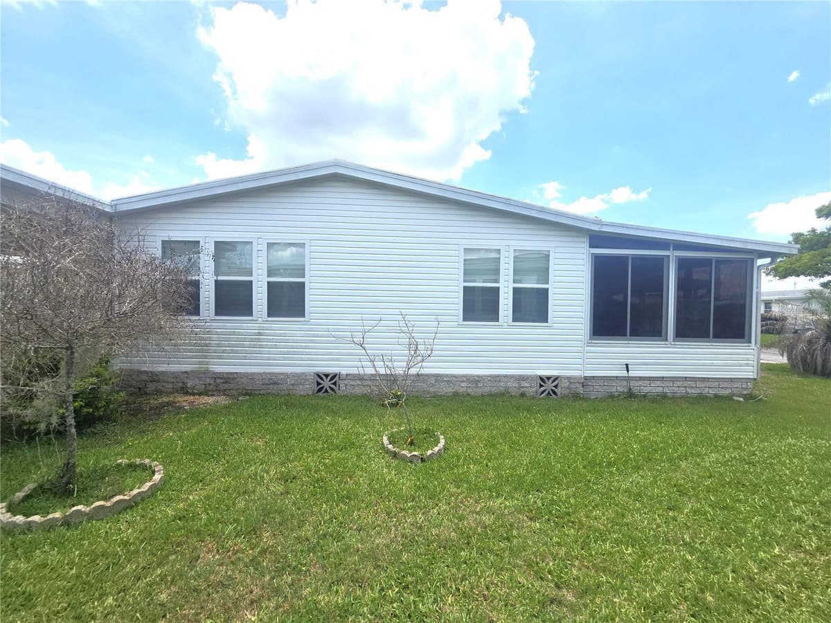 311 TOWNBRIDGE DRIVE — photo 10 of 96