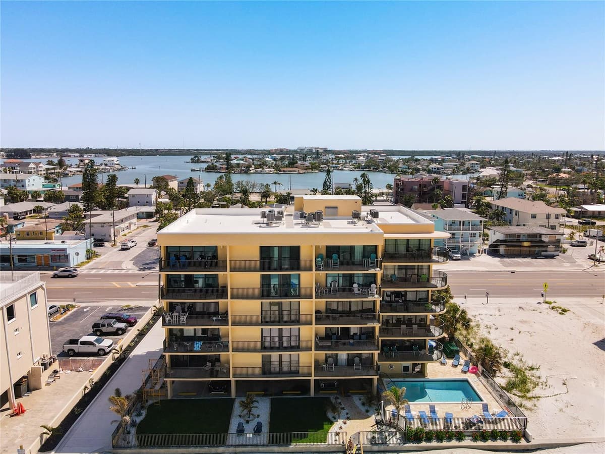 14146 GULF BOULEVARD — photo 3 of 29