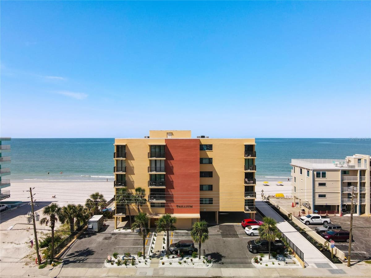 14146 GULF BOULEVARD — photo 2 of 29