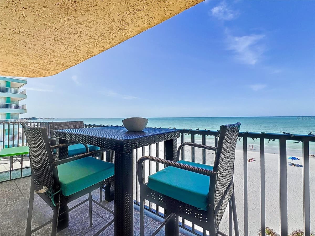 14146 GULF BOULEVARD — photo 5 of 29