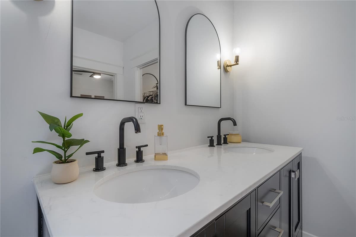2831 MORGAN STREET — photo 33 of 41