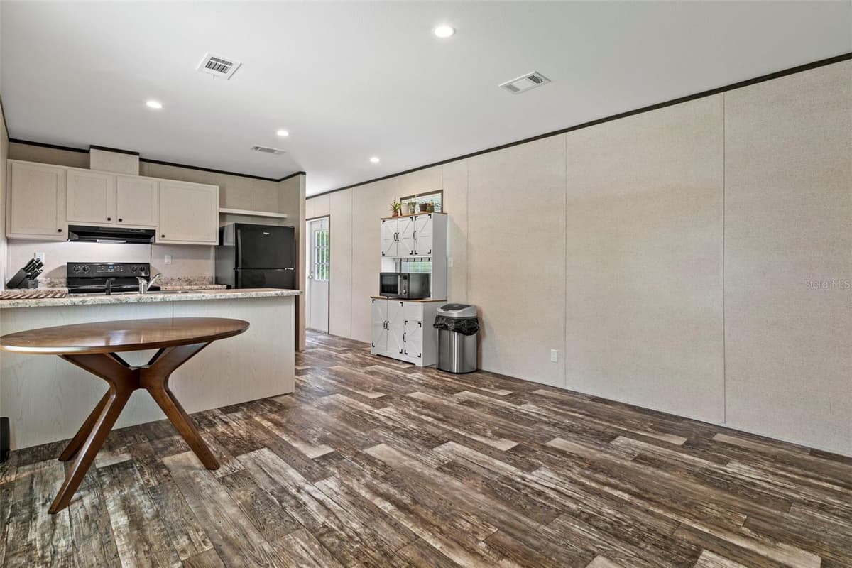 4363 CR 690 — photo 7 of 37