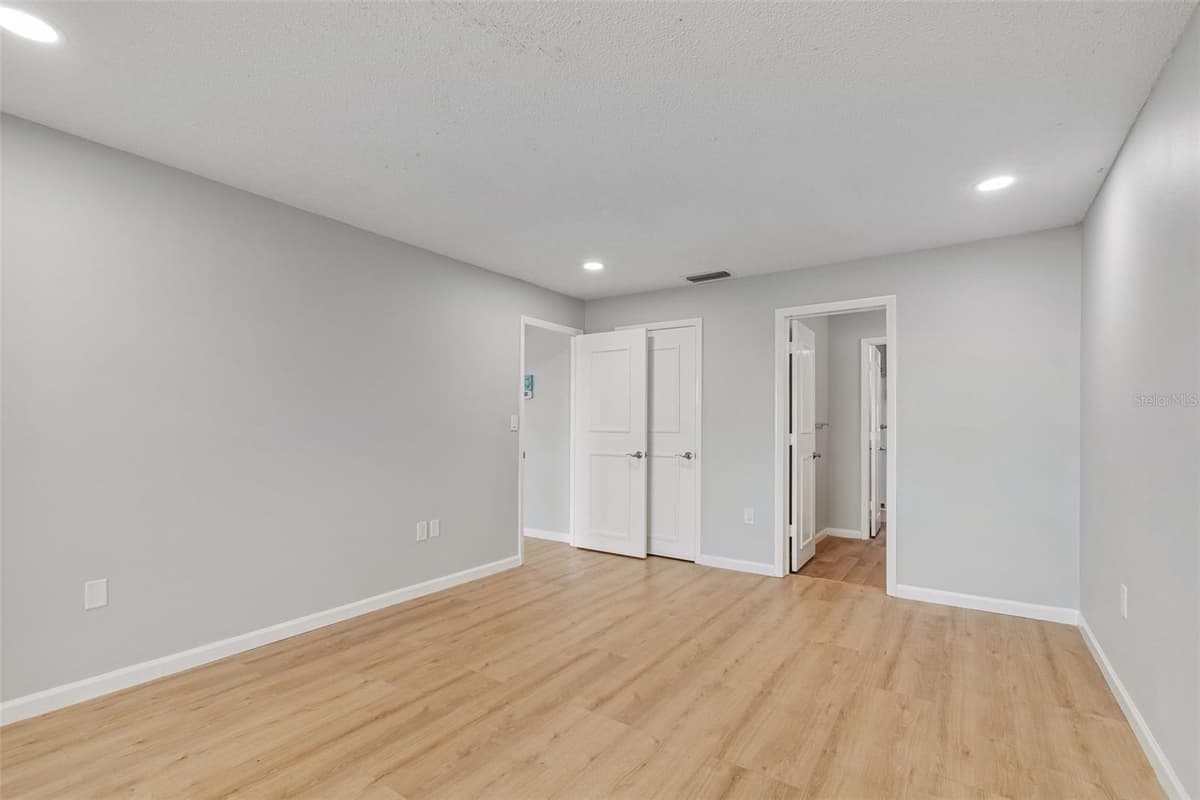 100 BLUFF VIEW DRIVE — photo 34 of 60