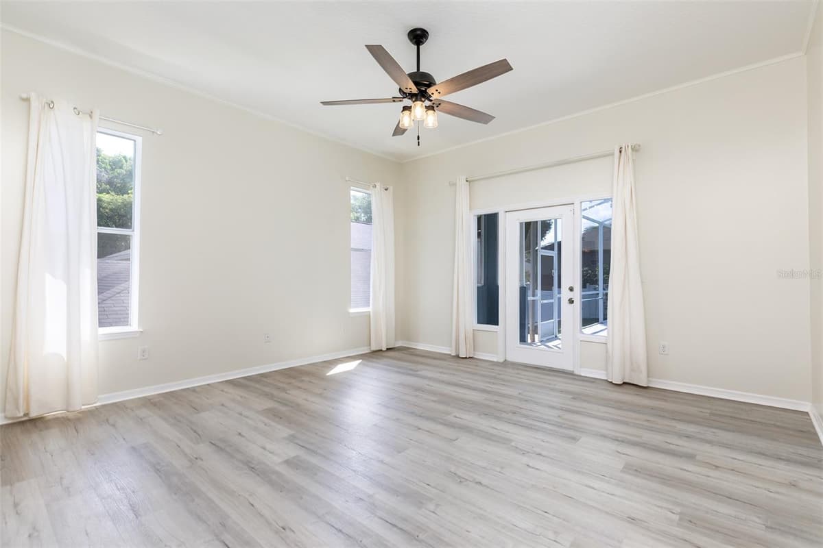 1153 OAK TREE CIRCLE — photo 22 of 51