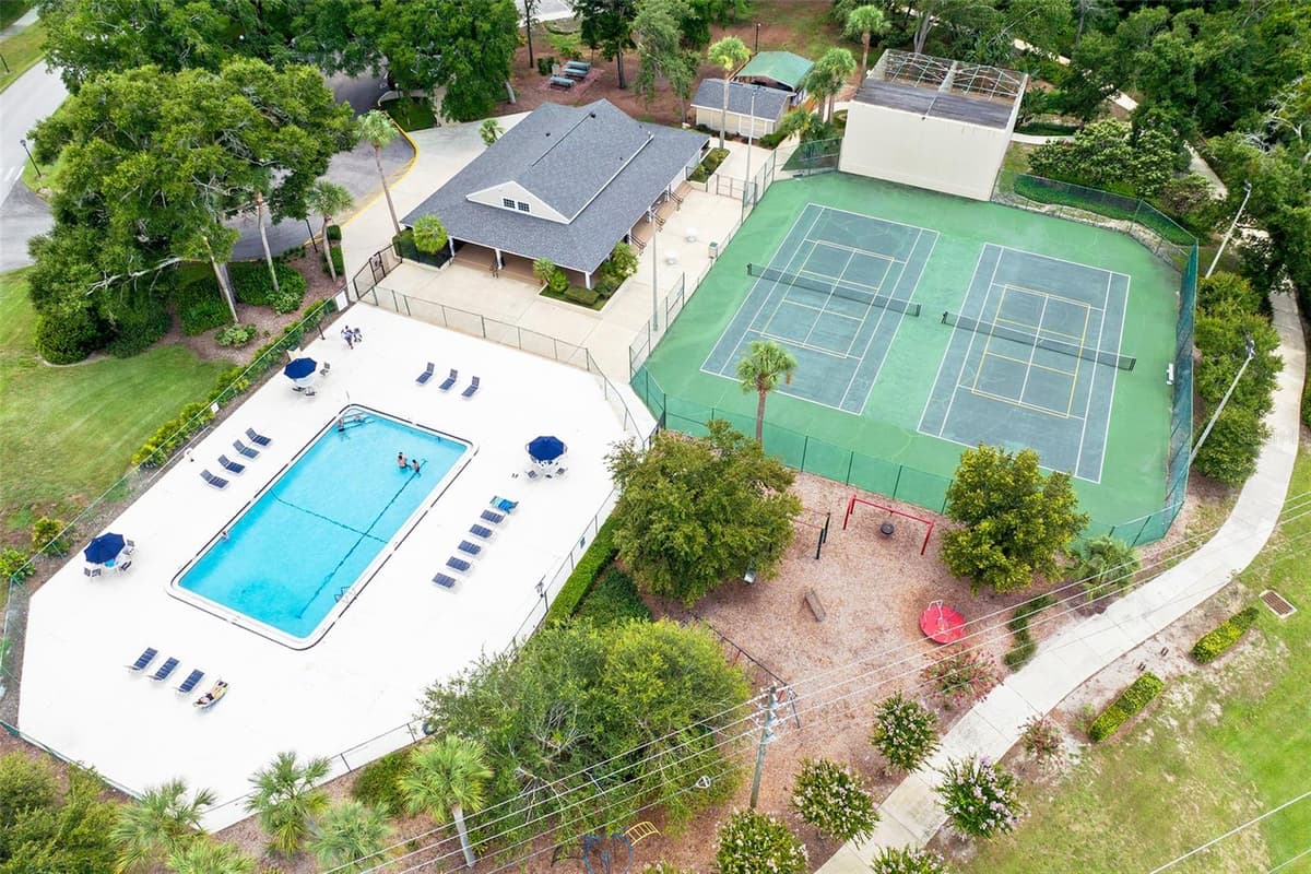 1153 OAK TREE CIRCLE — photo 47 of 51