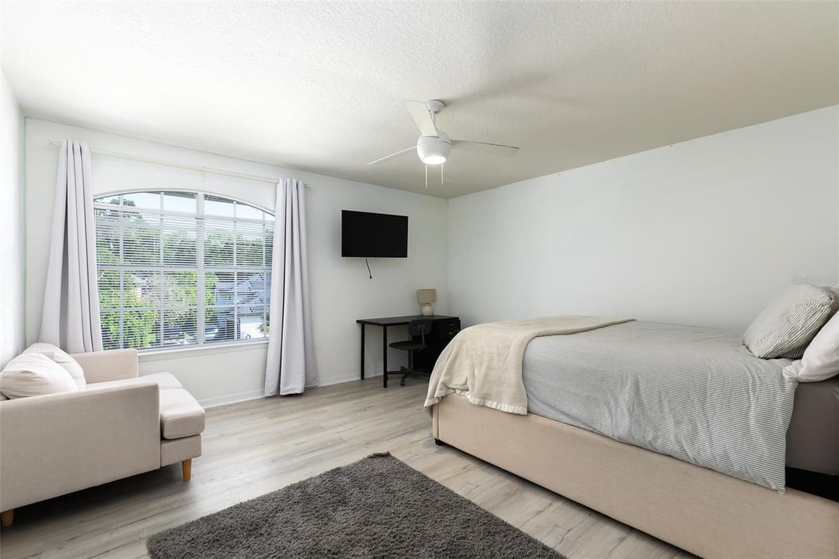 1153 OAK TREE CIRCLE — photo 35 of 51