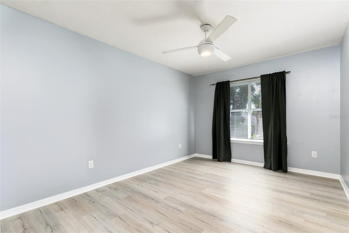 1153 OAK TREE CIRCLE — photo 30 of 51