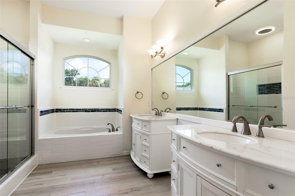 1153 OAK TREE CIRCLE — photo 25 of 51